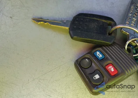 2003 Mercury Grand Marquis Gs из США, поврежденный, VIN 2MEFM74W93X660323